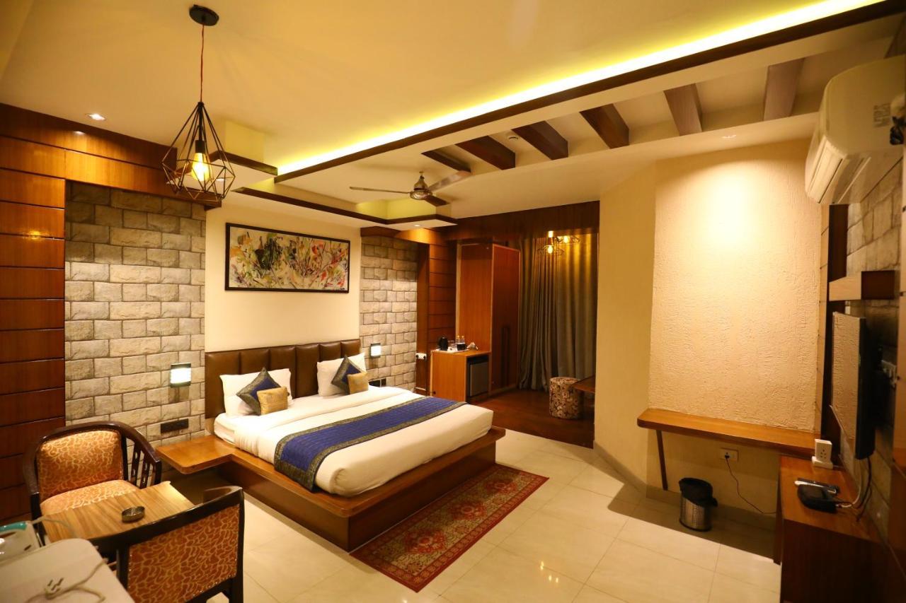 Hotel Grand Kailash,Kotdwara ภายนอก รูปภาพ