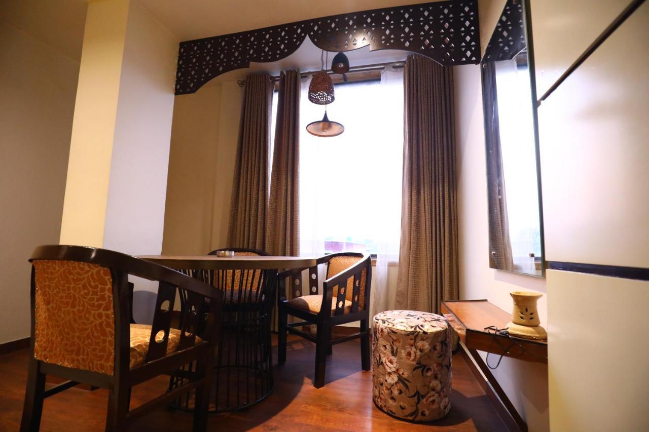 Hotel Grand Kailash,Kotdwara ภายนอก รูปภาพ