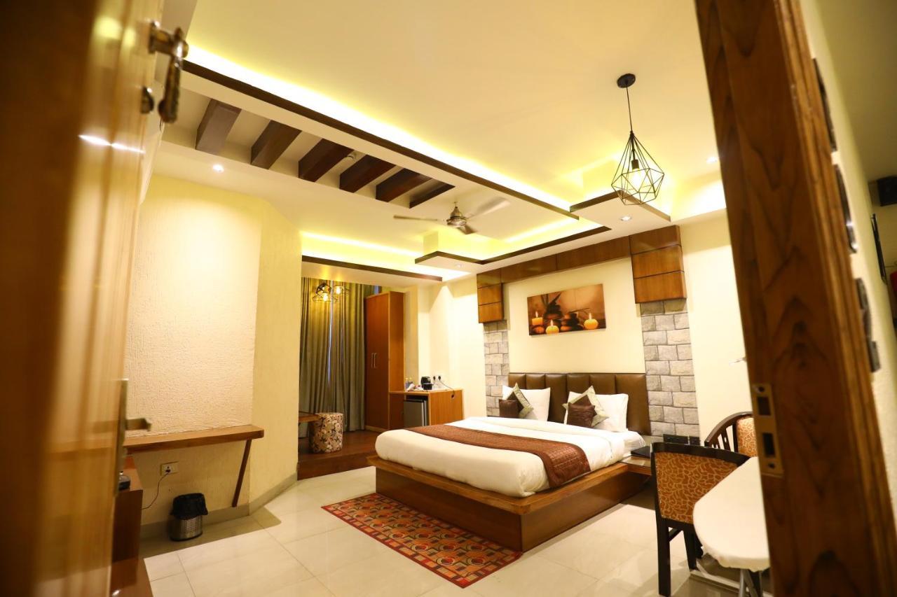 Hotel Grand Kailash,Kotdwara ภายนอก รูปภาพ