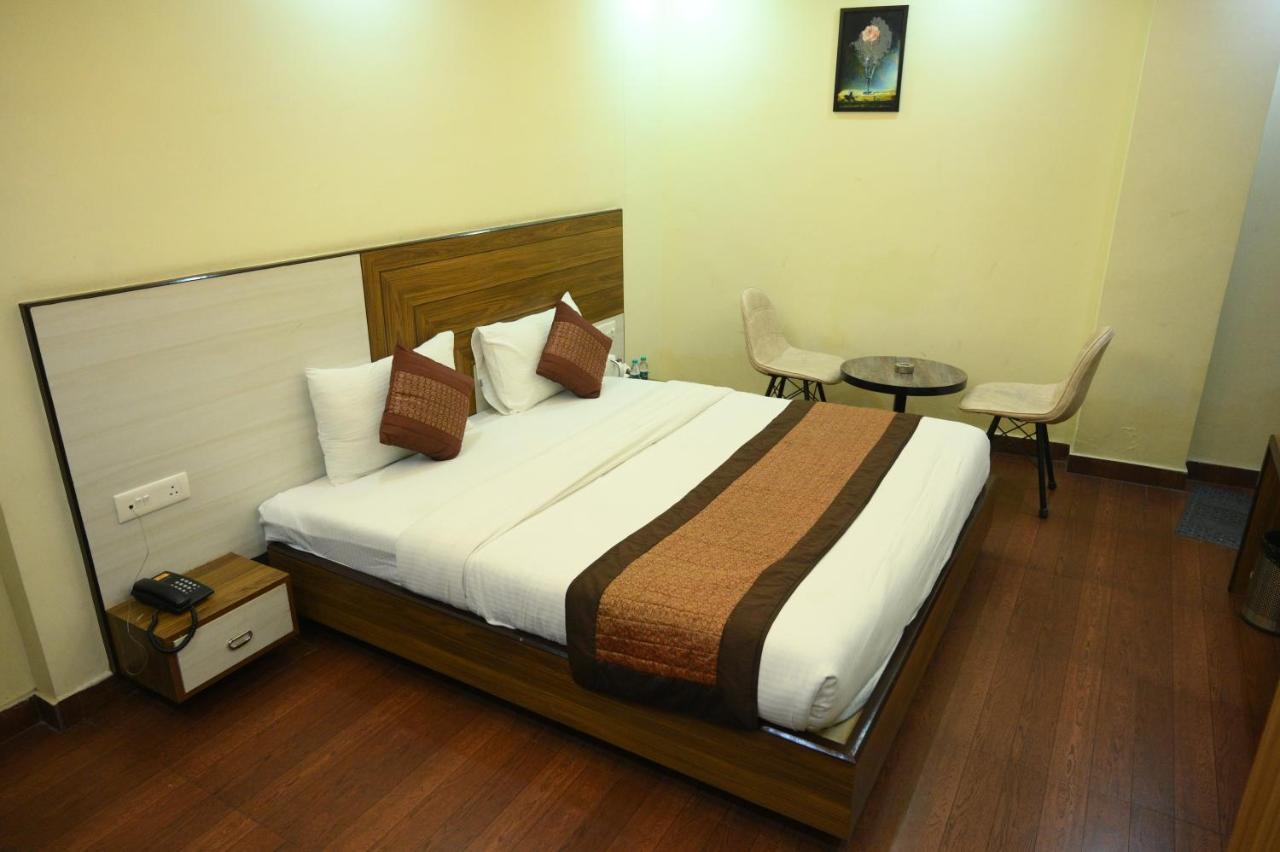 Hotel Grand Kailash,Kotdwara ภายนอก รูปภาพ