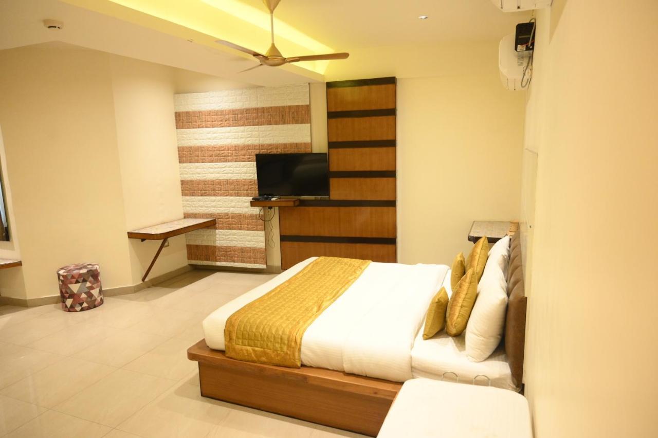 Hotel Grand Kailash,Kotdwara ภายนอก รูปภาพ